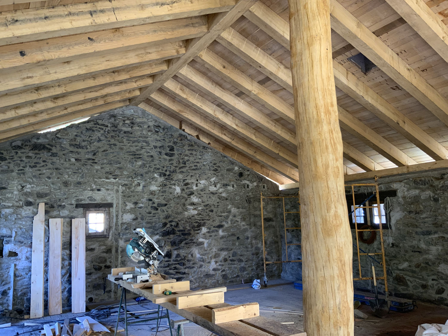 Coberta roure macís obra Vall d’Incles a 1850m altitud